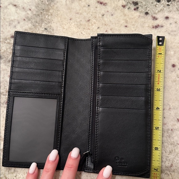 Gucci Black GG Embossed wallet - Picture 2 of 6